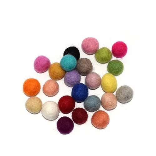 Boule en laine feutrée/feutrine 20 mm vert clair